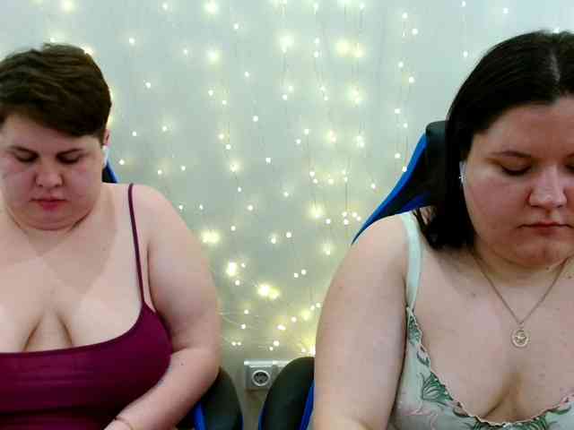 BeckyAndEllen webcam