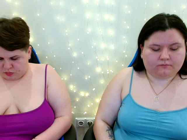 BeckyAndEllen webcam