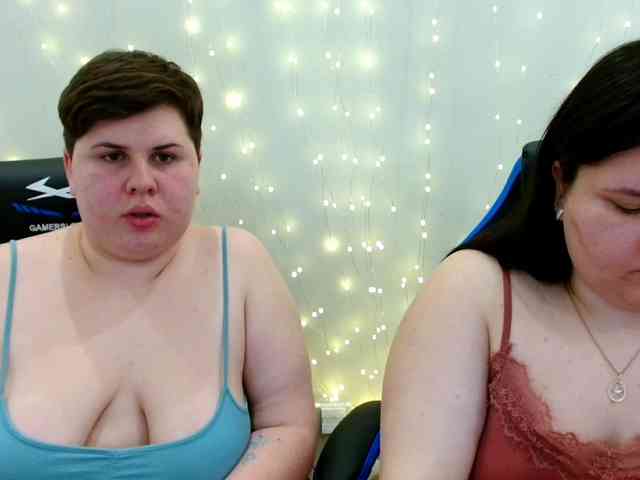BeckyAndEllen webcam