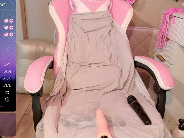 LeonaEviann's BongaCams show and profile