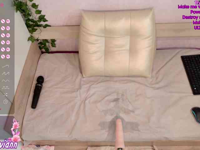 private live show LeonaEviann