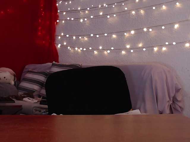 Goodgirls- webcam bongacams model stream image