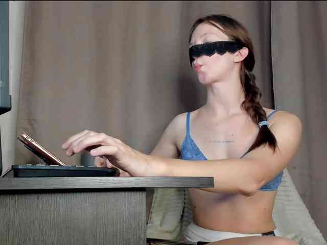 holyharlot webcam