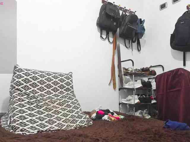 mia1-soman2 Live Webcam on BongaCams