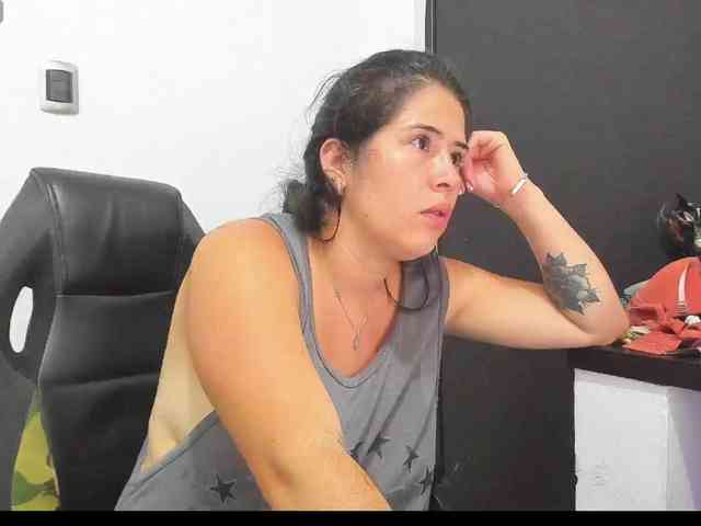 mia1-soman2 webcam