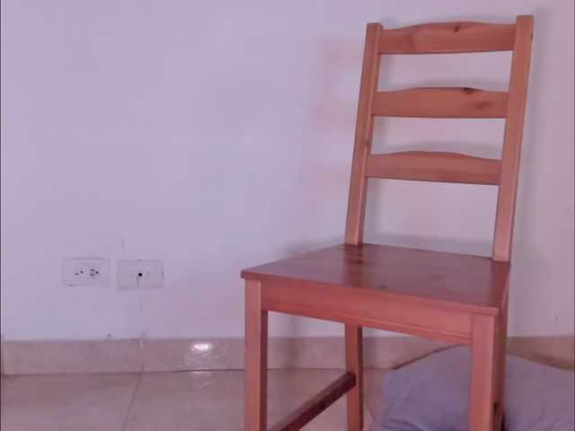 littleDanni's BongaCams show and profile