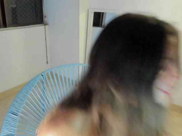littleDanni webcam