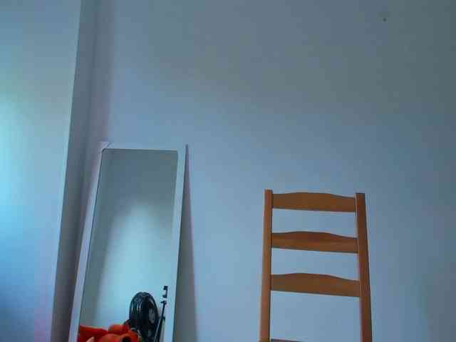 littleDanni webcam