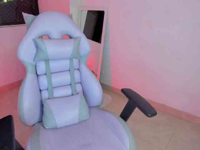 littleDanni webcam