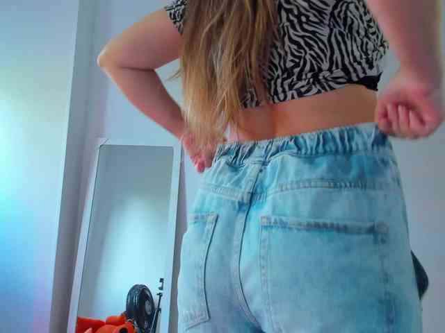 littleDanni webcam
