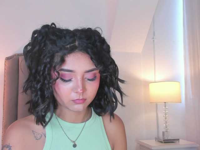 Emma-Torres1's BongaCams show and profile