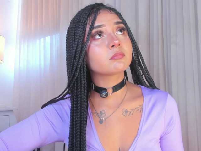 Emma-Torres1's BongaCams show and profile