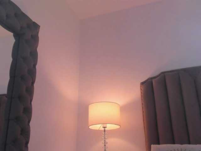 Emma-Torres1's BongaCams show and profile