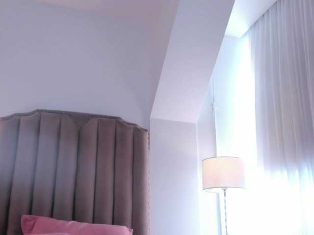 Emma-Torres1's BongaCams show and profile