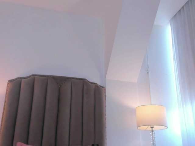 Emma-Torres1's BongaCams show and profile