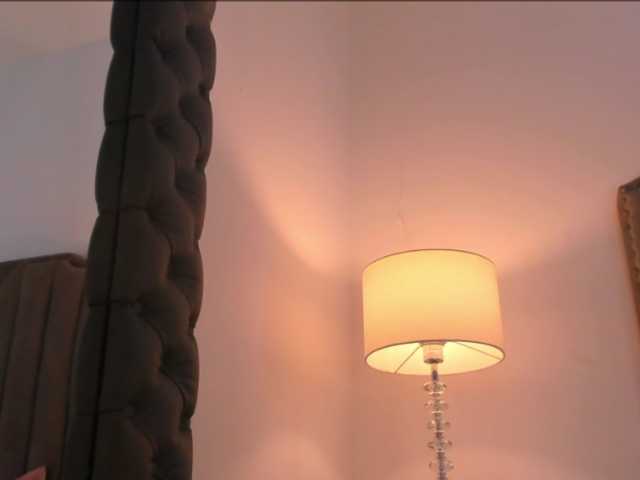 Emma-Torres1's BongaCams show and profile