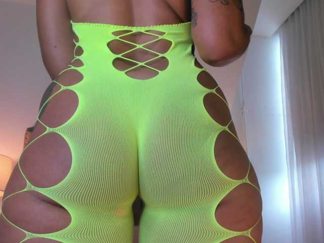 Emma-Torres1's BongaCams show and profile