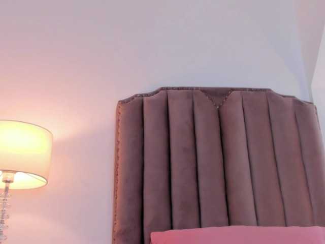 Emma-Torres1's BongaCams show and profile