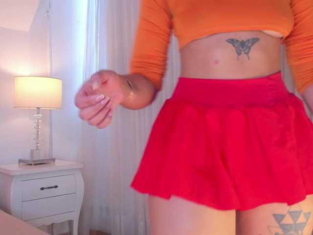 Emma-Torres1's BongaCams show and profile