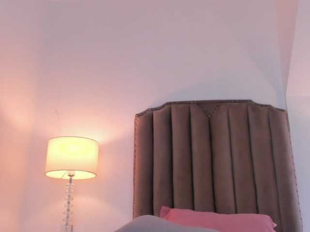 Emma-Torres1's BongaCams show and profile