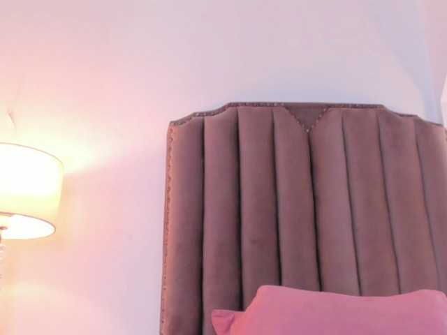 Emma-Torres1's BongaCams show and profile