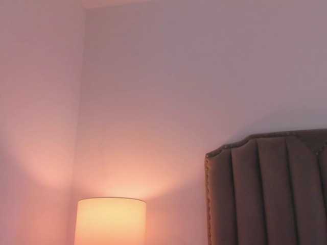 Emma-Torres1's BongaCams show and profile