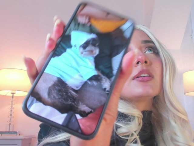 Emma-Torres1's BongaCams show and profile