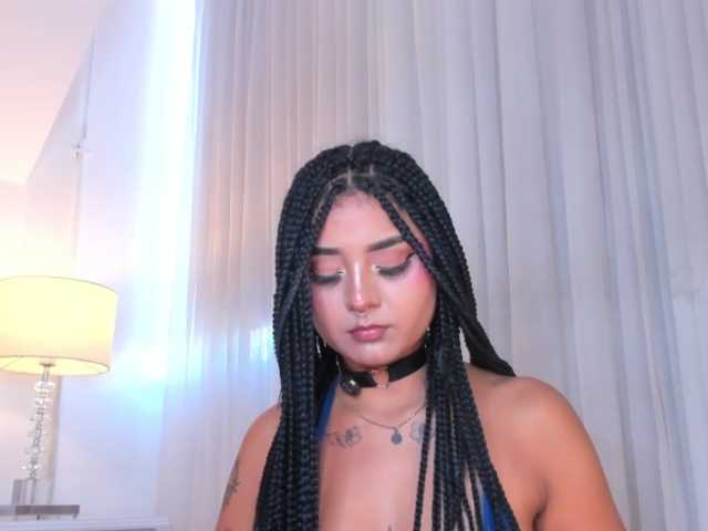 Emma-Torres1's BongaCams show and profile