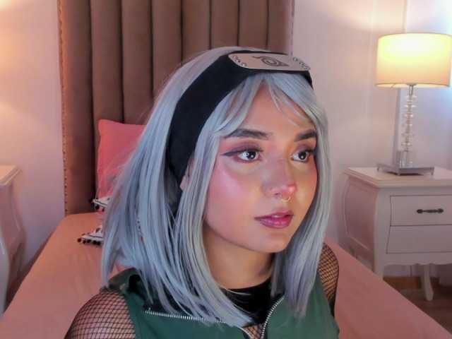 Emma-Torres1's BongaCams show and profile