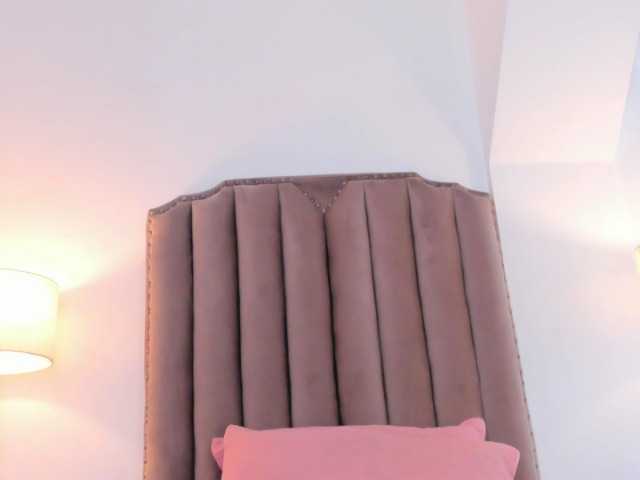 Emma-Torres1's BongaCams show and profile