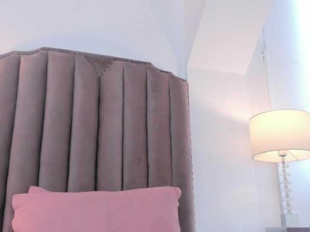 Emma-Torres1's BongaCams show and profile