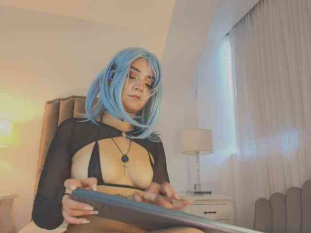 Emma-Torres1