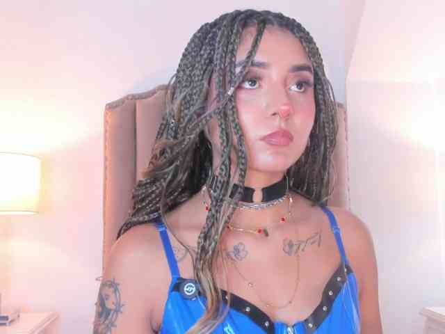 Emma-Torres1 Emma-Torres1