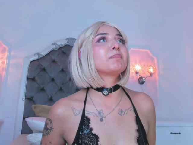 Emma-Torres1 Emma-Torres1