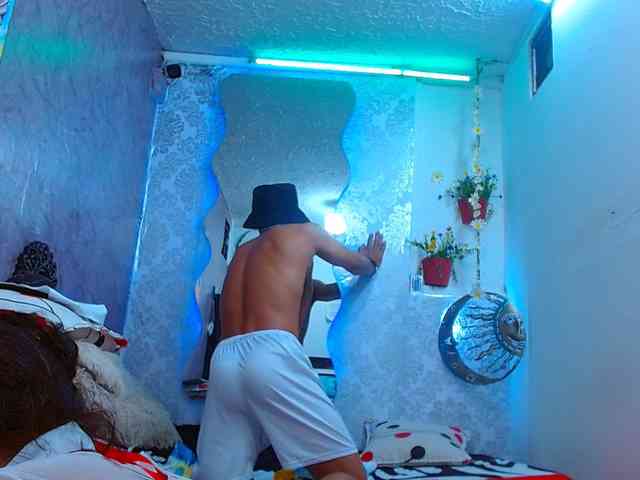 nicoljustin webcam