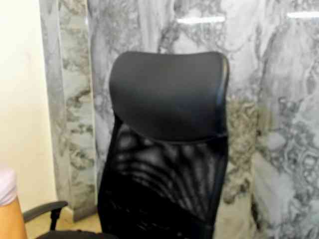TrinaHarper webcam