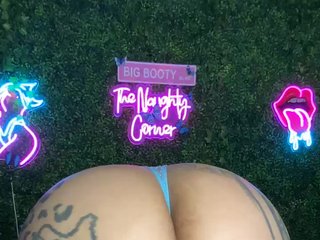 SarenaSoThick Porn Show