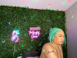 SarenaSoThick Porn Show