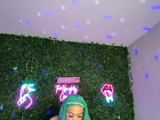 SarenaSoThick Porn Show