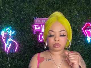 SarenaSoThick Porn Show