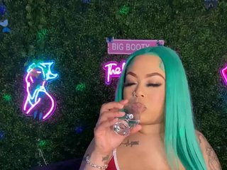 SarenaSoThick Porn Show