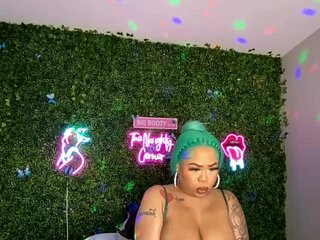 SarenaSoThick Porn Show