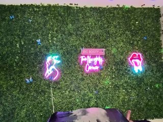 SarenaSoThick Porn Show