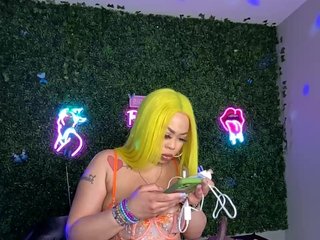 SarenaSoThick Porn Show