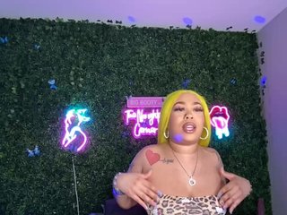 SarenaSoThick Porn Show