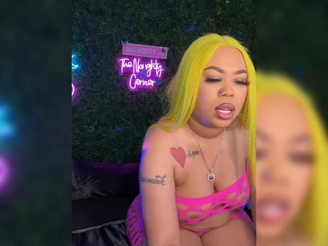 BigButtSarena's BongaCams show and profile