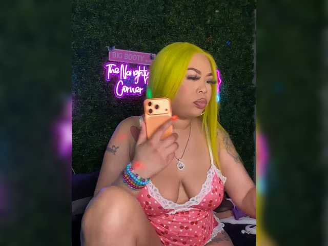 BigButtSarena's BongaCams show and profile