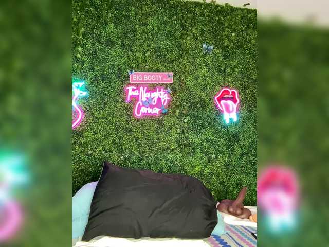 BigButtSarena's BongaCams show and profile