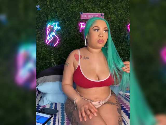 BigButtSarena's BongaCams show and profile