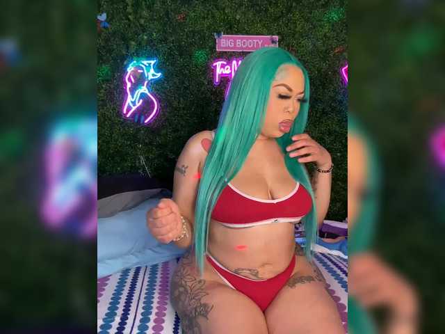 BigButtSarena's BongaCams show and profile